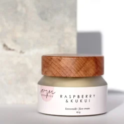 AYU Organics kiinteyttävä ja uudistava Raspberry & Kukui balsami 40g