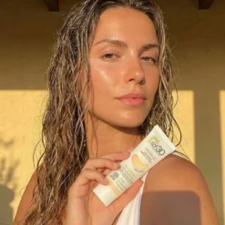 CC-voide Dhyvana SPF30 sävytetty aurinkovoide, 2 sävyä