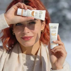 Dhyvana sävyttävä aurinkovoide kasvoille SPF 50, 2 sävyä