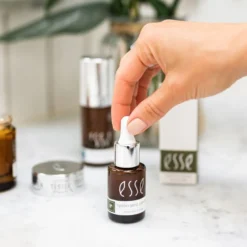 Hyaluronihapposeerumi Esse Hyaluronic Serum, 2 kokoa