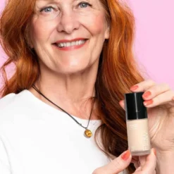 Kevyt meikkivoide Flow Cosmetics Lightweight Foundation 30ml