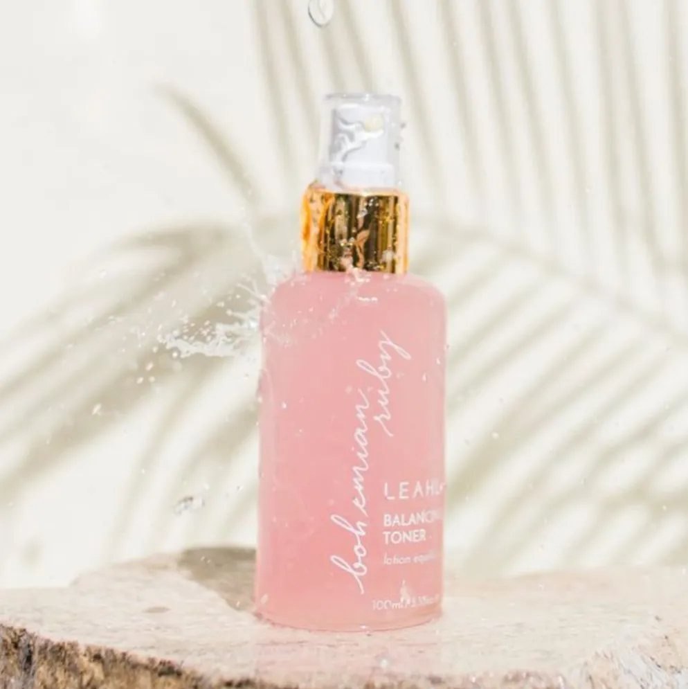 Leahlani Bohemian Ruby Balancing Toning Mist kasvovesi, 2 kokoa