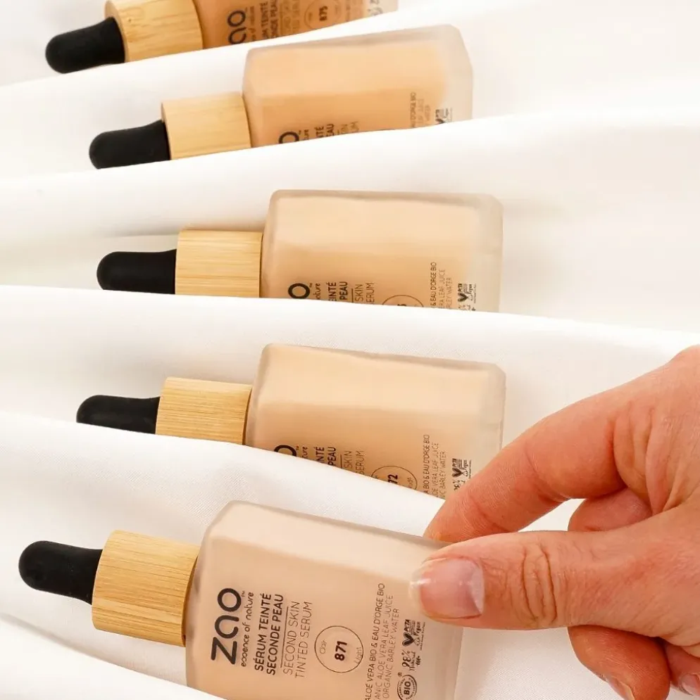 Seerumimeikkivoide Zao Second Skin Tinted Serum Foundation 30ml